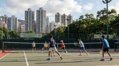 Diverse junior group training at Victoria Park